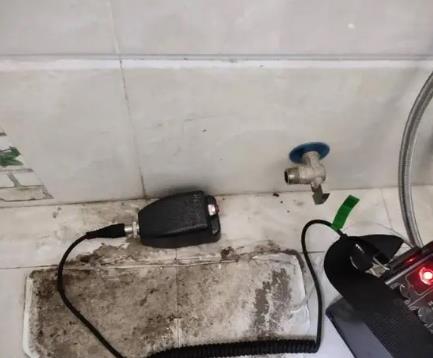 达尔罕茂明屋顶漏水维修公司分享下卫生间漏水的危害及解决方法